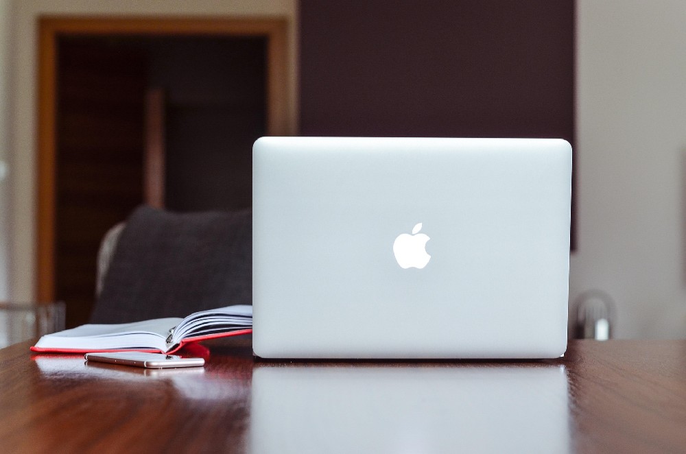 1787648147645845.jpg apple-1853259_1920.jpg